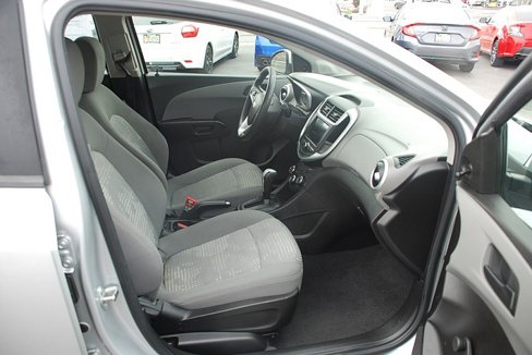 Used 2020 Chevrolet Sonic LT image 18