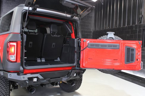 Used 2023 Ford Bronco Black Diamond w/ Sasquatch Package image 68