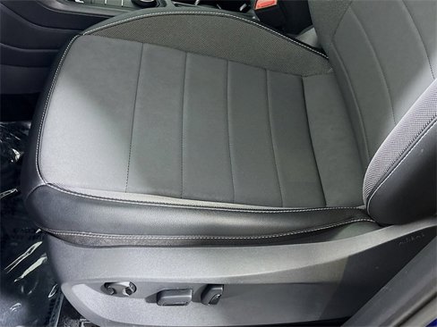 Used 2022 Volkswagen Taos SE image 18