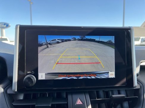 Used 2024 Toyota RAV4 XLE image 30