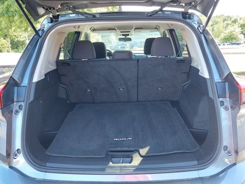 Used 2024 Nissan Rogue S image 27
