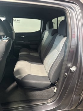 Used 2021 Toyota Tacoma TRD Sport image 31