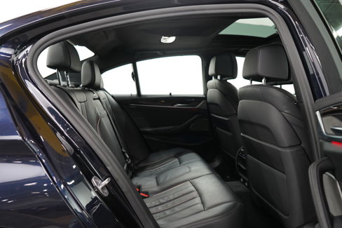 Used 2019 BMW M550i xDrive w/ Premium Package 2 image 12