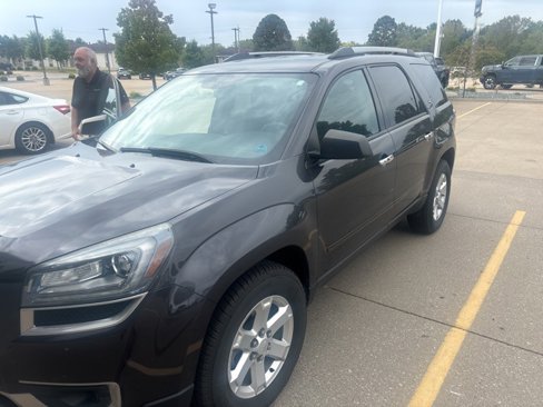 Used 2013 GMC Acadia SLE image 1