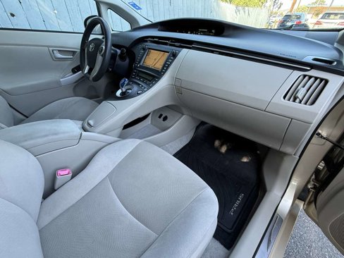 Used 2011 Toyota Prius Three image 11