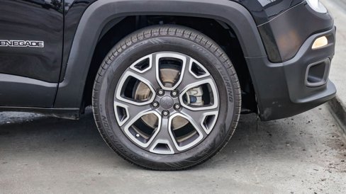 Used 2016 Jeep Renegade Limited image 11