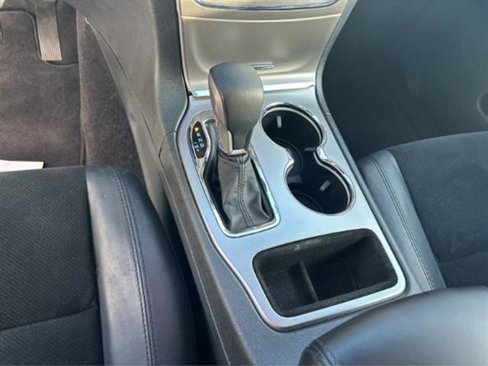 Used 2018 Jeep Grand Cherokee Altitude image 17