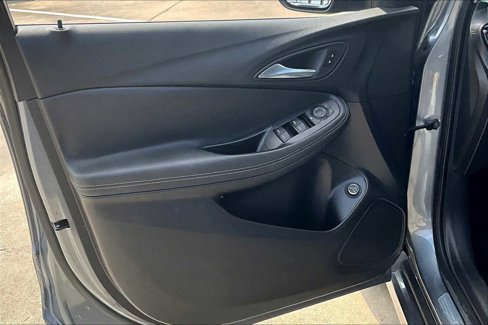 Used 2022 Buick Encore GX Select w/ Sport Touring Package image 21