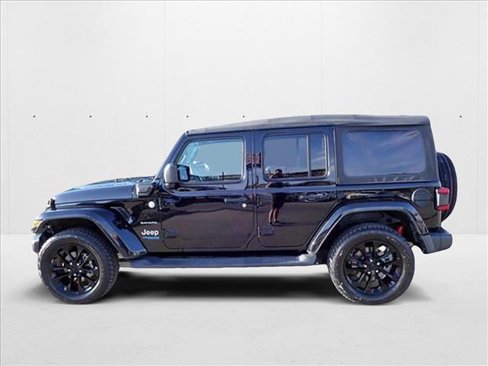Used 2021 Jeep Wrangler Unlimited Sahara w/ Cold Weather Group image 2