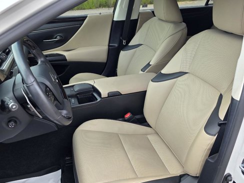 Used 2021 Lexus ES 250 w/ Premium Package image 12