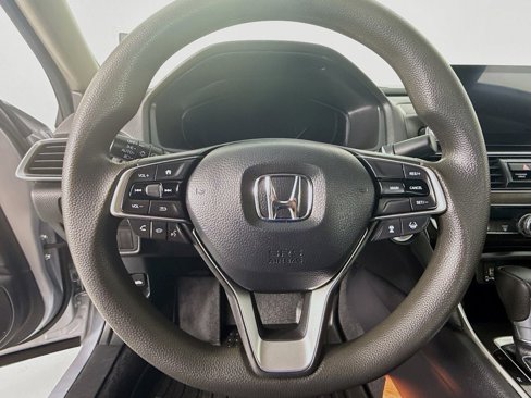 Used 2020 Honda Accord EX image 11