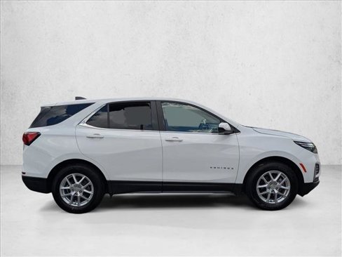 Used 2024 Chevrolet Equinox LT image 4