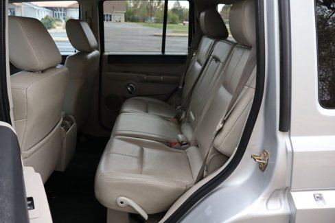 Used 2006 Jeep Commander Limited w/ Trailer Tow Group IV image 18