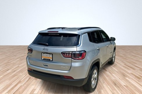 New 2025 Jeep Compass Latitude image 2