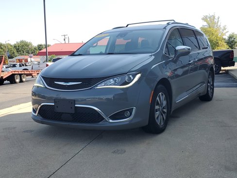 Used 2020 Chrysler Pacifica Limited w/ Advanced Safetytec Group image 2
