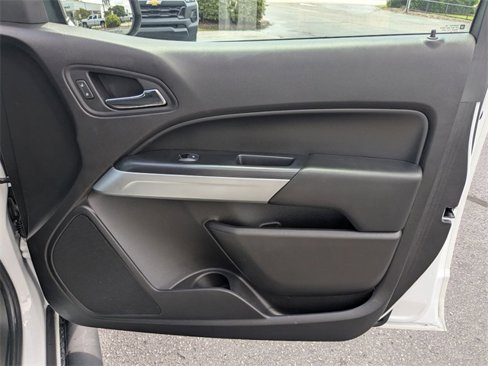 Used 2017 Chevrolet Colorado LT image 32