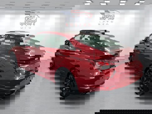 Used 2021 Hyundai Elantra SEL w/ Convenience Package image 6