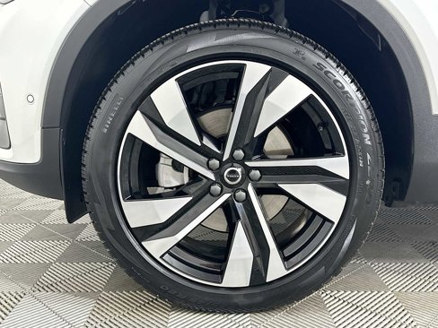Used 2025 Volvo XC40 B5 Plus w/ Protection Package image 30