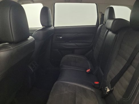 Used 2019 Mitsubishi Outlander SE image 18