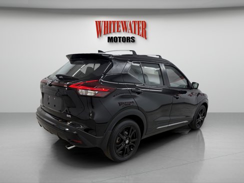 Used 2021 Nissan Kicks SR w/ Interior Electronics Package image 4