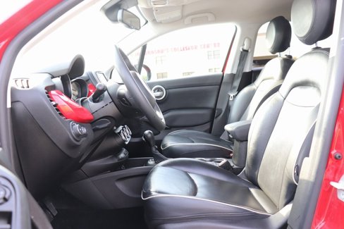Used 2017 FIAT 500X Lounge image 3