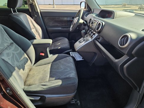 Used 2013 Scion xB image 18