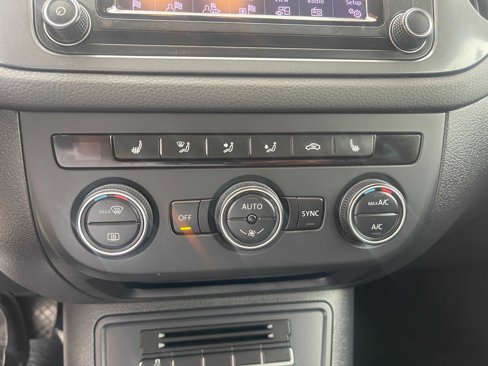 Used 2016 Volkswagen Tiguan SEL image 27