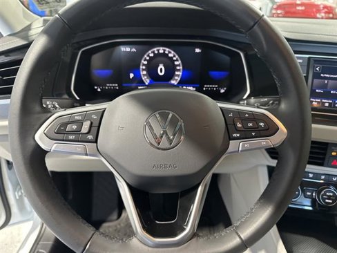 Used 2024 Volkswagen Jetta SE image 21