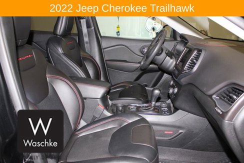 Used 2022 Jeep Cherokee Trailhawk image 24