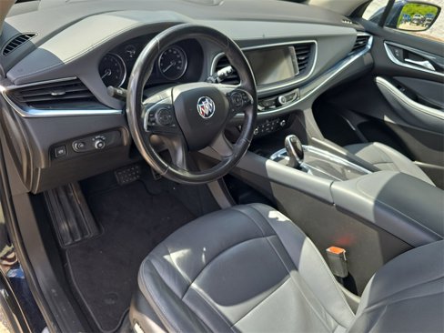 Used 2020 Buick Enclave Essence image 10