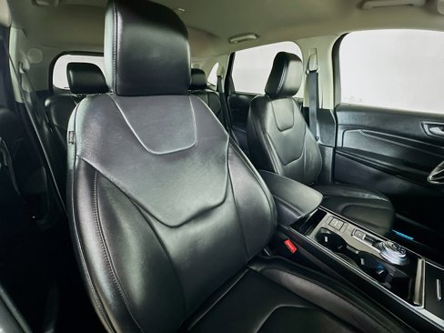 Used 2020 Ford Edge Titanium w/ Cargo Accessory Package image 26