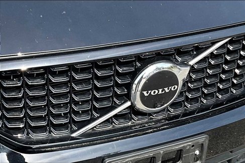 Used 2023 Volvo XC40 B5 Plus w/ Driver Assist Package image 29