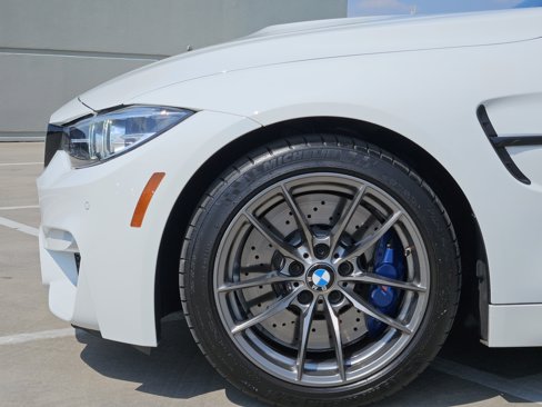 Used 2020 BMW M4 Convertible image 13