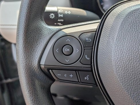 Used 2022 Toyota RAV4 XLE image 23
