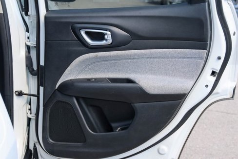 Used 2022 Jeep Compass Latitude image 16
