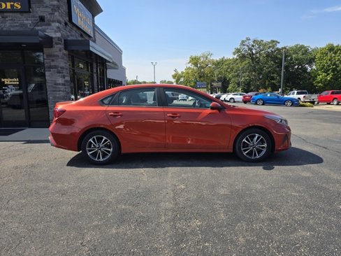 Used 2022 Kia Forte LXS image 8