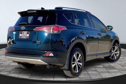 Used 2017 Toyota RAV4 XLE image 2