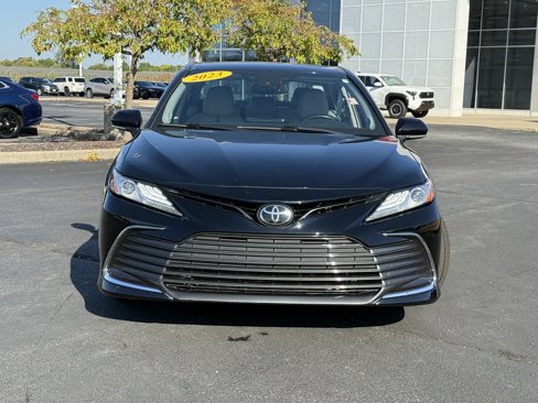 Used 2023 Toyota Camry XLE image 2