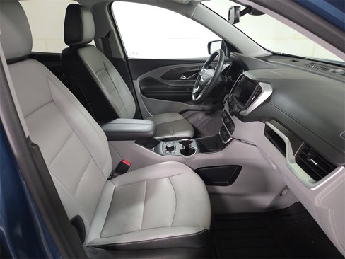Used 2024 GMC Terrain SLT image 17