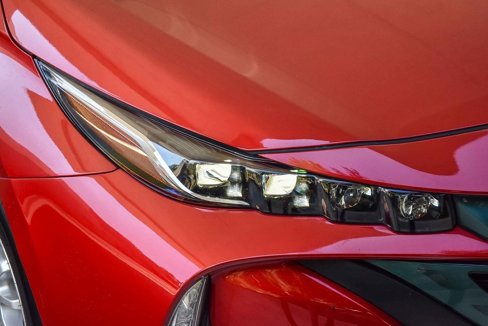 Used 2017 Toyota Prius Prime Premium image 8