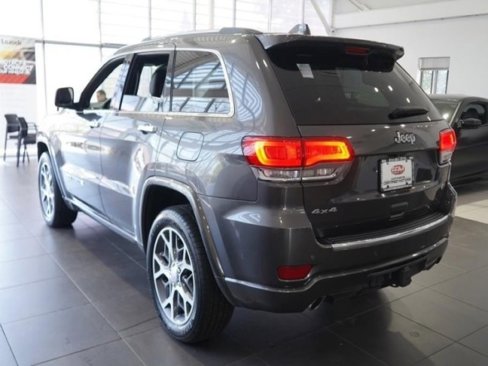 Used 2019 Jeep Grand Cherokee Overland image 5
