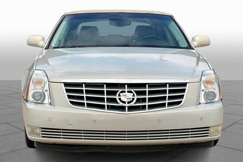 Used 2008 Cadillac DTS w/ Trunk Convenience Package image 3