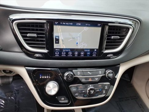 Certified 2020 Chrysler Pacifica Touring-L Plus image 22