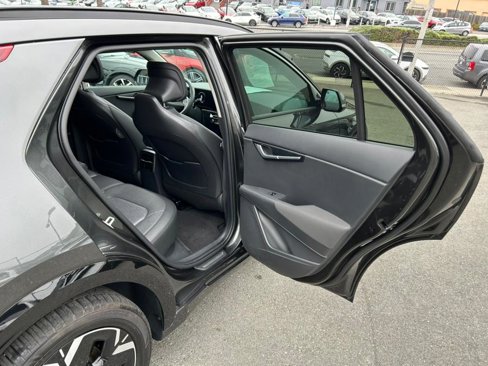 Used 2023 Kia Niro Wave image 40