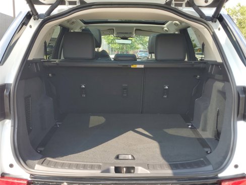 Used 2024 Land Rover Discovery Sport S image 33