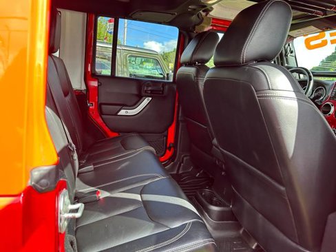 Used 2016 Jeep Wrangler Unlimited Rubicon w/ Connectivity Group image 20
