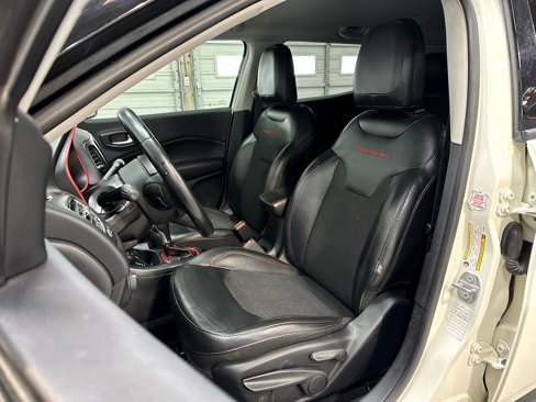 Used 2019 Jeep Compass Trailhawk image 9