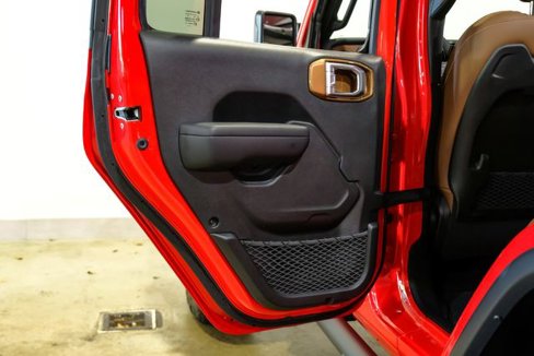Used 2024 Jeep Wrangler Unlimited Rubicon w/ Technology Group image 88
