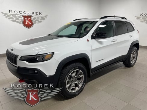 Used 2022 Jeep Cherokee Trailhawk image 3
