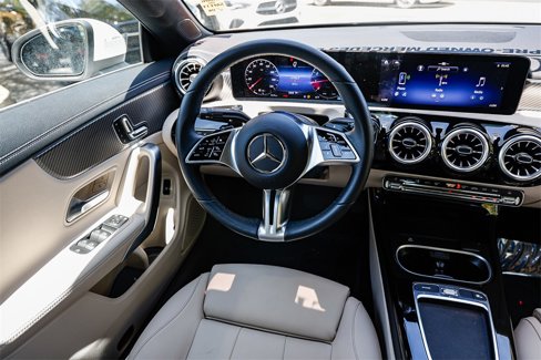 Used 2025 Mercedes-Benz CLA 250 4MATIC image 14